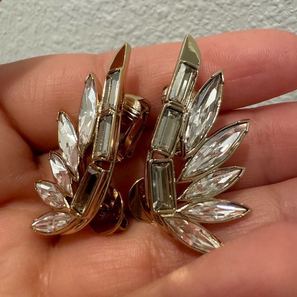 Ateilier Swarovski Wonder Woman earrings clip on/pierced - Picture 12 of 12